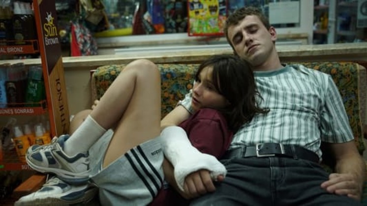 [PelísPlus] Aftersun (2022) PELICULA 𝐎nline Gratis en 𝗲spañol Latino 𝟏𝟎𝟖𝟎𝐩 logo