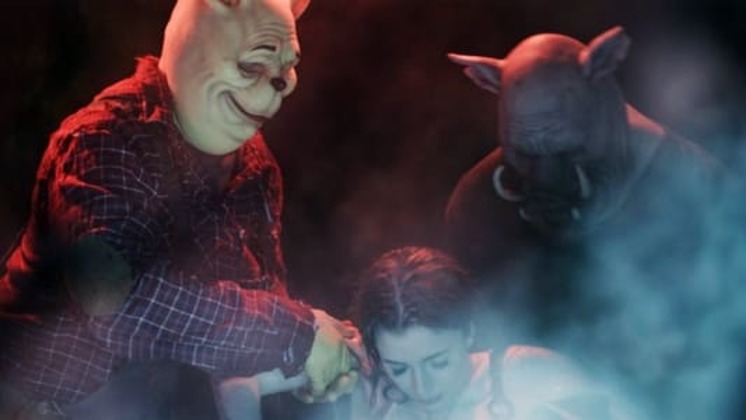 ver online Winnie the Pooh: Blood and Honey la película de fantasia en Español / Castellano - FULL HD logo